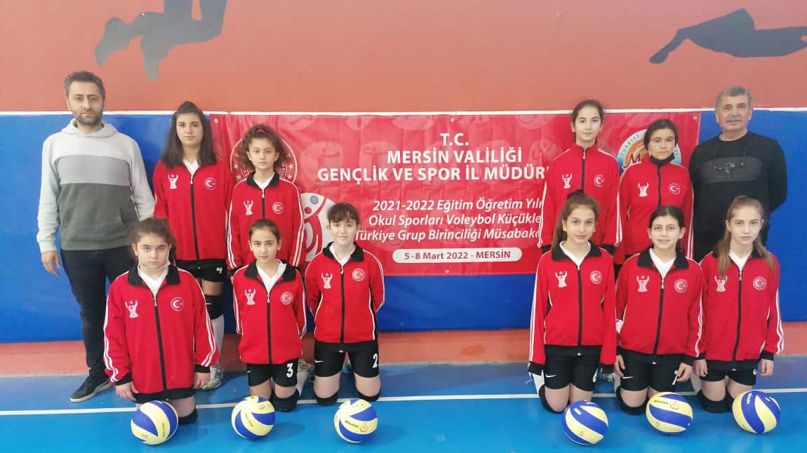 Küçük Kız Voleybol Takımımız Türkiye Gruplarında